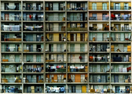 Valérie Jouve - © Sans titre, les façades, 1994